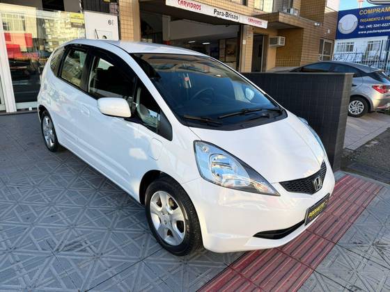 HONDA FIT 1.4 LX 16V FLEX 4P MANUAL HONDA FIT 1.4 LX 16V FLEX 4P MANUAL